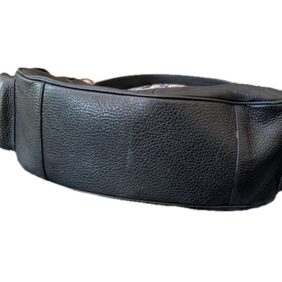 COPY - Authentic Prada Vintage Leather Shoulder Bag - Picture 5 of 13